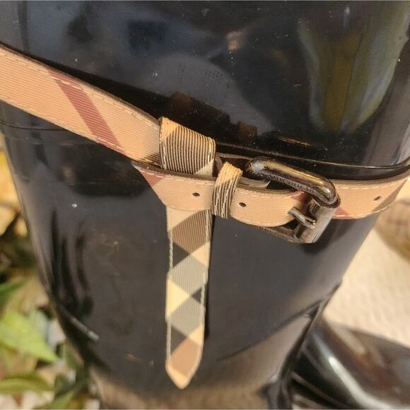 BURBERRY RUBBER NOVA CHECK ROSCOT BELTED RAIN BOOT SIZE 40 (US 9.5) - Picture 5 of 11